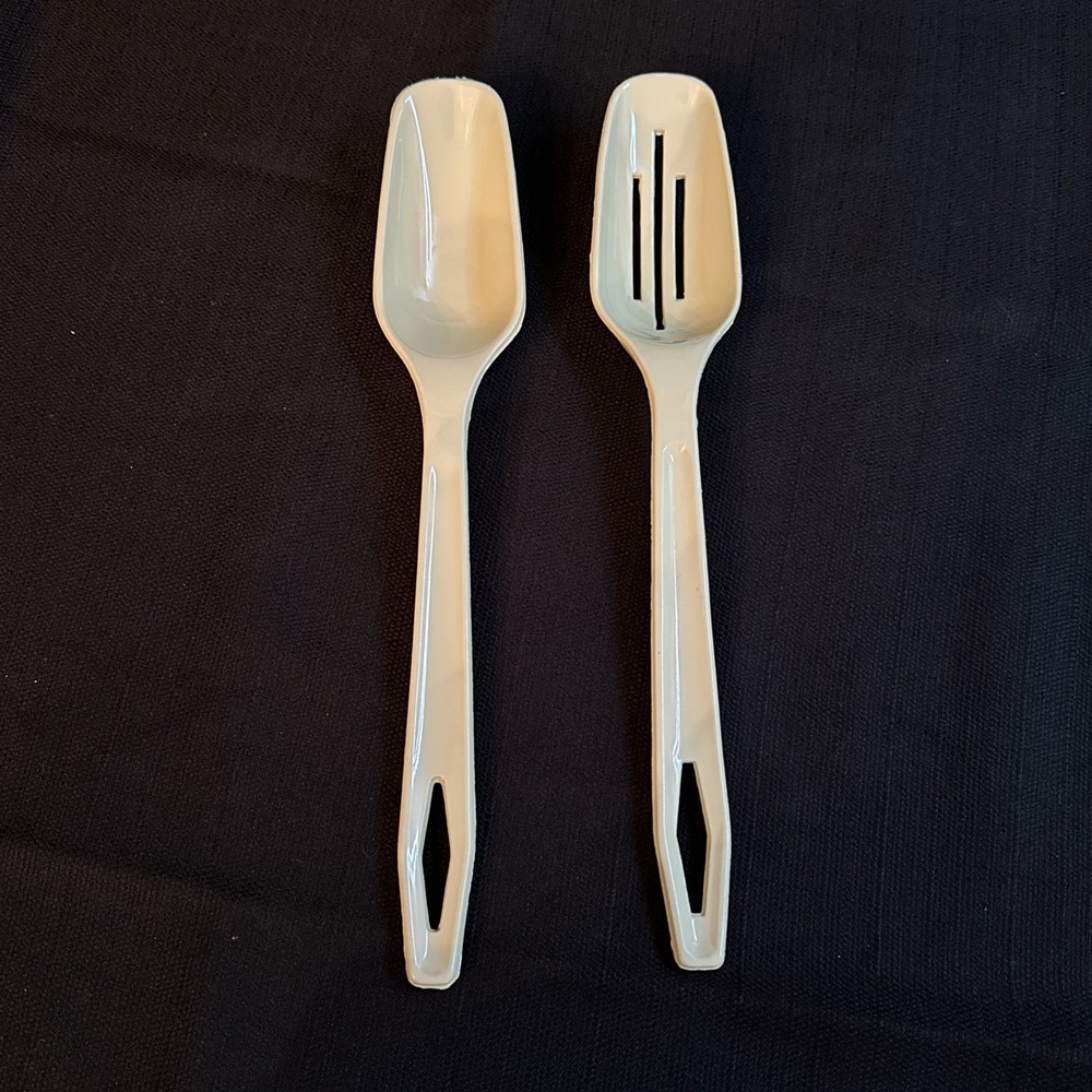 Vintage King‎ Kraft Ivory Nylon Kitchen Utensils Spoons Set of 2 USA Slotted